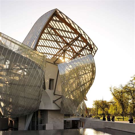 fondation louis vuitton sac|fondation louis vuitton paris exposition.